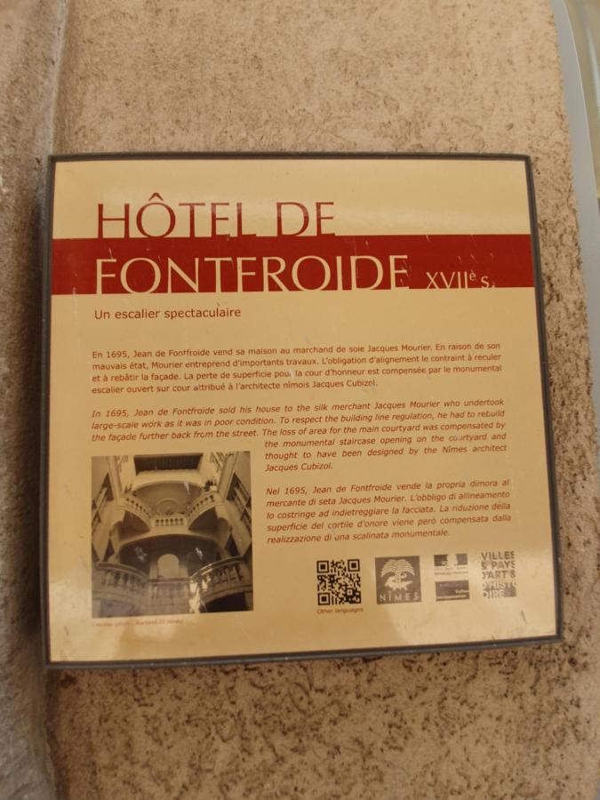Au Coeur Du Centre Historique - Immeuble Classe - Terrasse - Climatise Nîmes Buitenkant foto