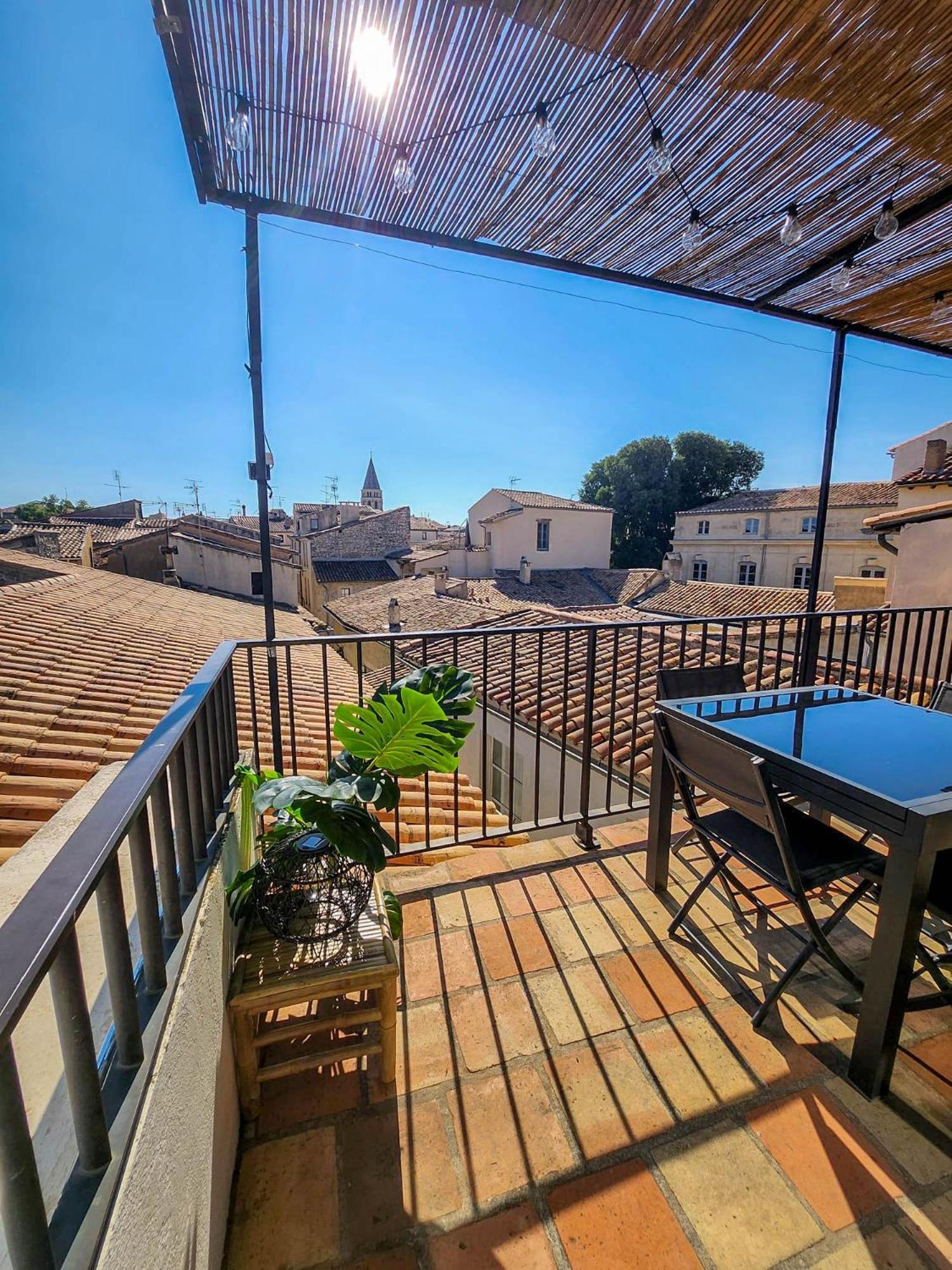 Au Coeur Du Centre Historique - Immeuble Classe - Terrasse - Climatise Nîmes Buitenkant foto